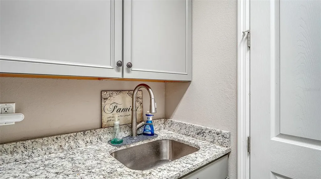 5873 Anise Drive Sarasota FL 34238