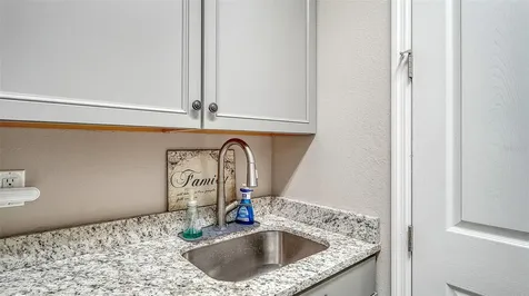 5873 Anise Drive Sarasota FL 34238