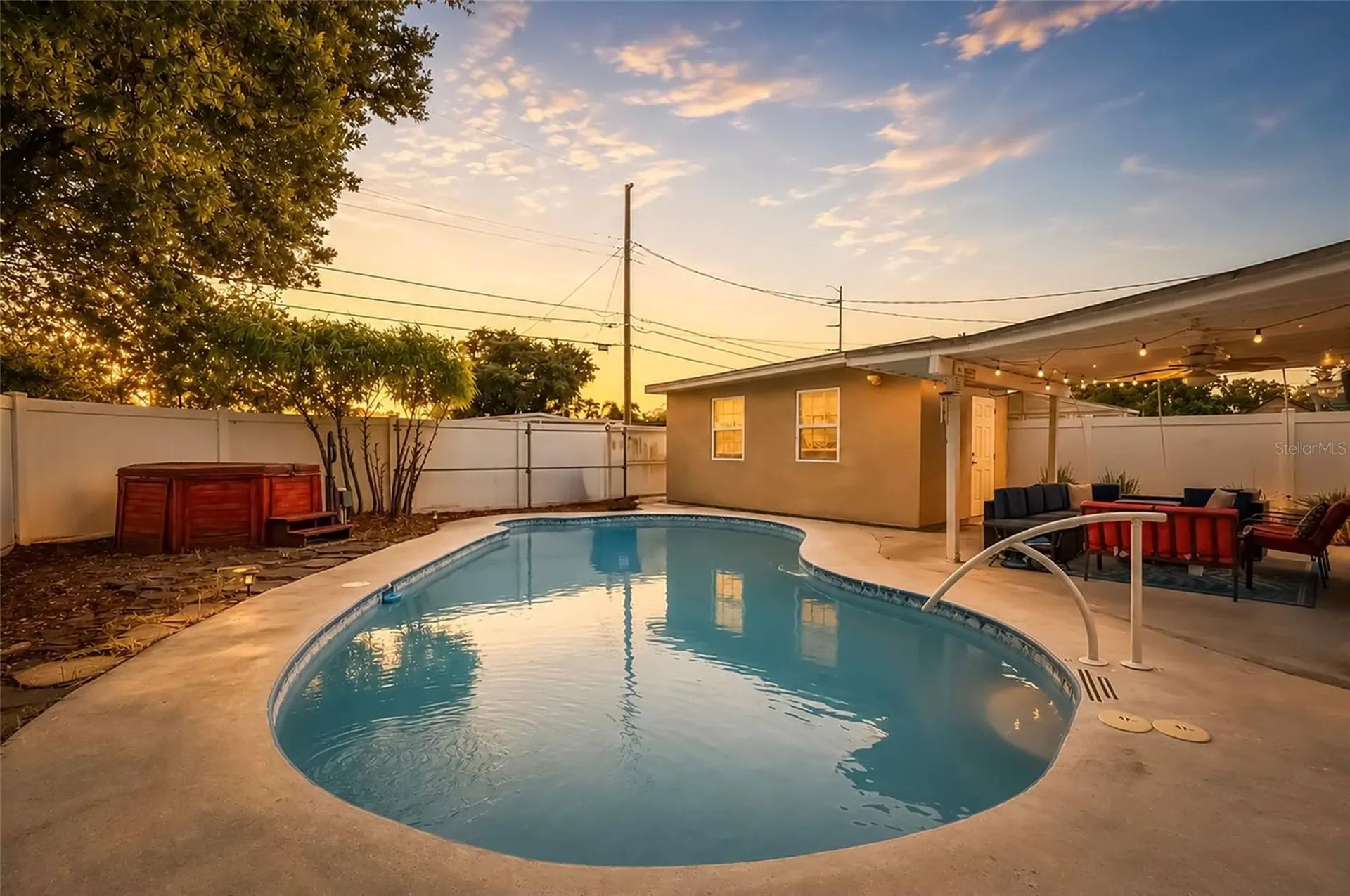 5220 39th Avenue N St Petersburg FL 33709