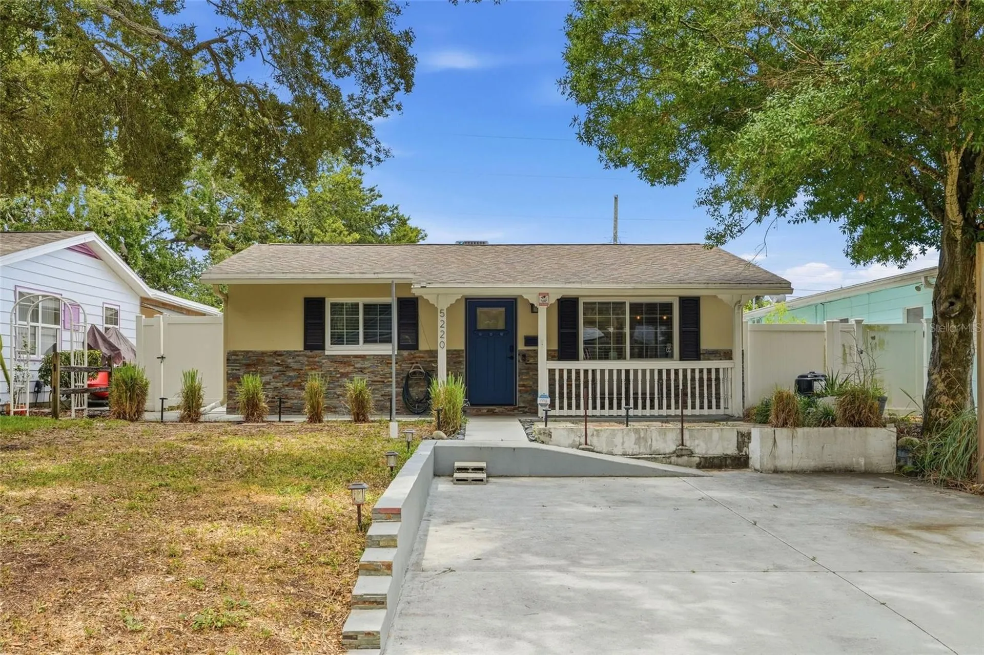 5220 39th Avenue N St Petersburg FL 33709