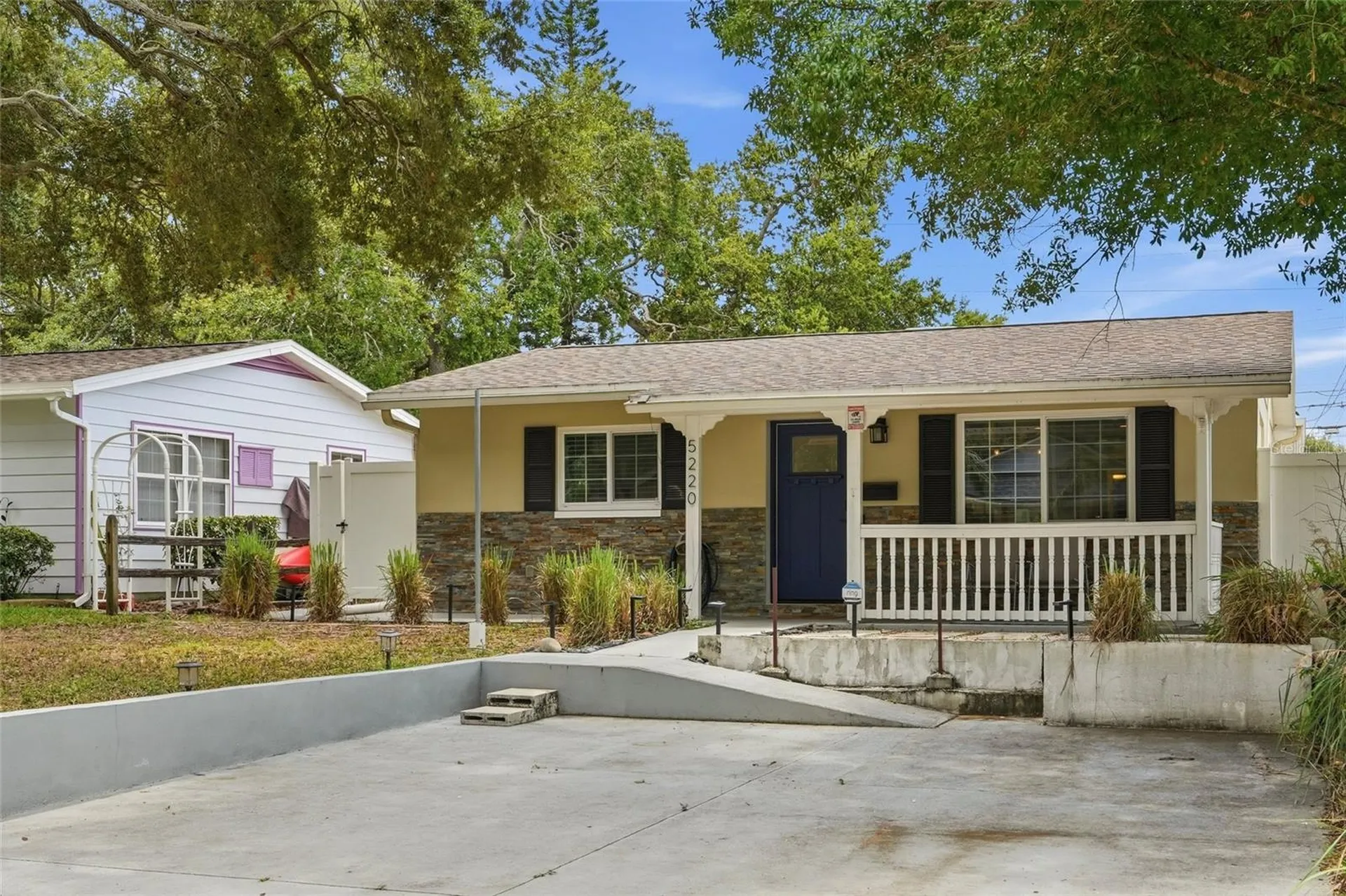 5220 39th Avenue N St Petersburg FL 33709
