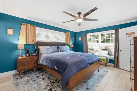 5220 39th Avenue N St Petersburg FL 33709