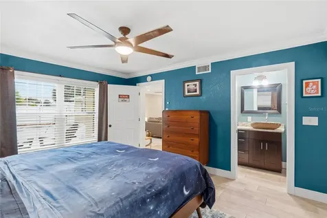 5220 39th Avenue N St Petersburg FL 33709