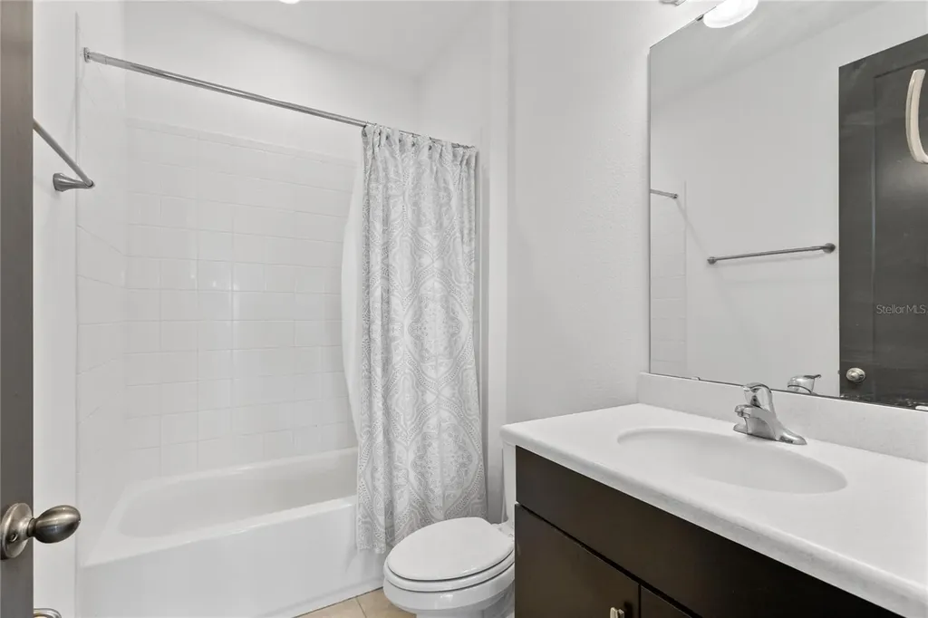 13153 Lessing Avenue Orlando FL 32827