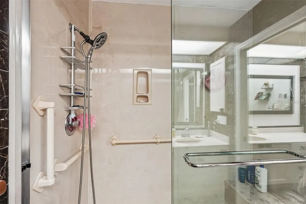 5676 Pipers Waite Sarasota FL 34235