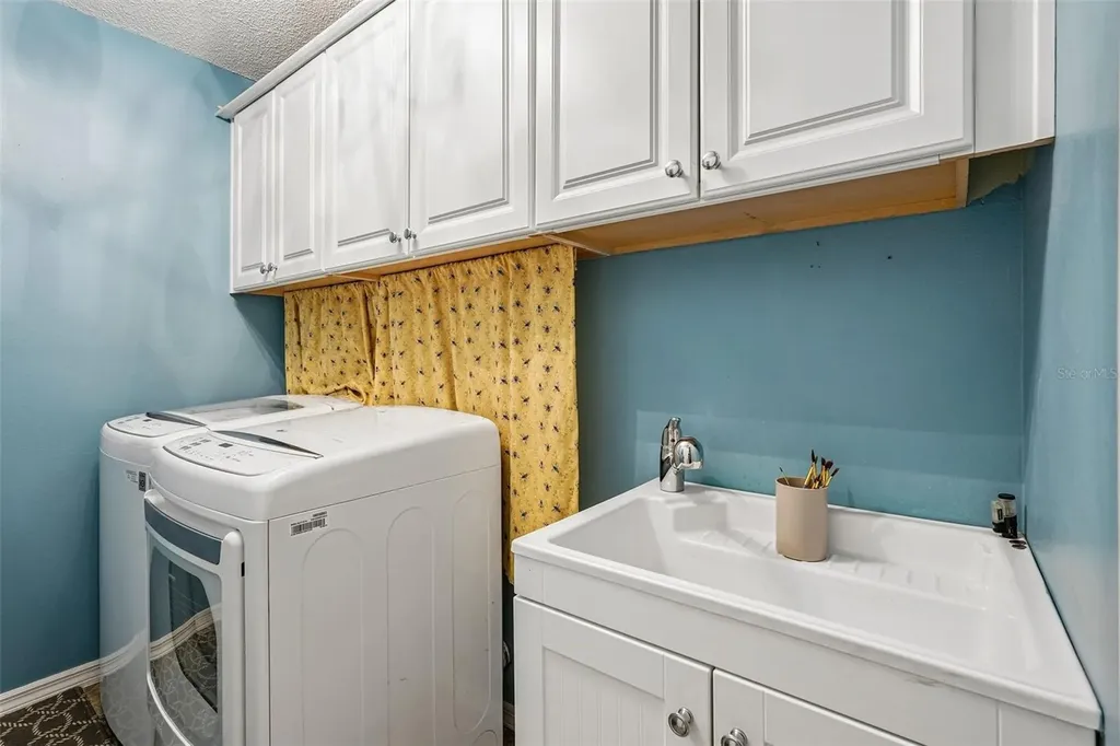 5676 Pipers Waite Sarasota FL 34235