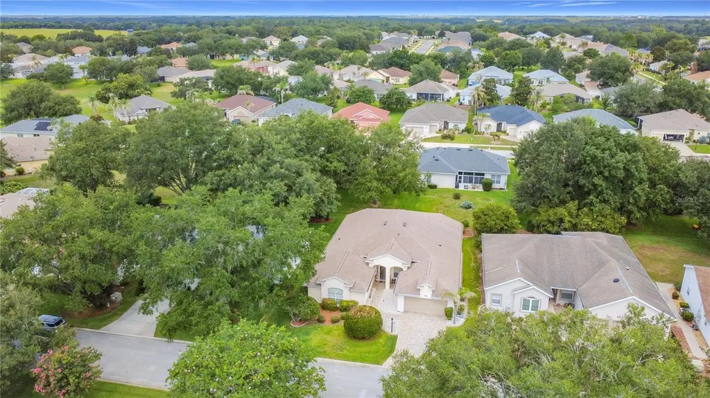 25243 River Crest Drive Leesburg FL 34748