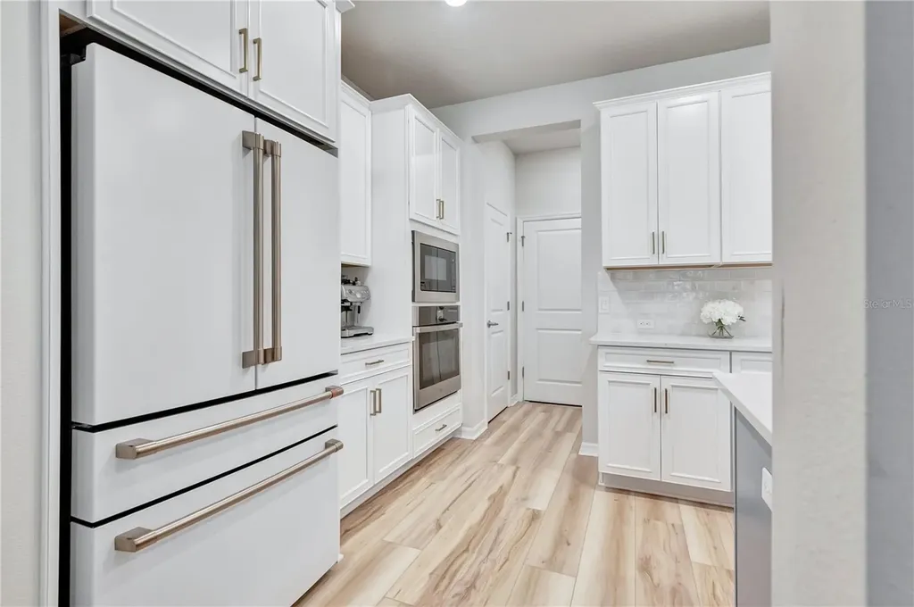 5972 Sacred Oak Avenue Mount Dora FL 32757