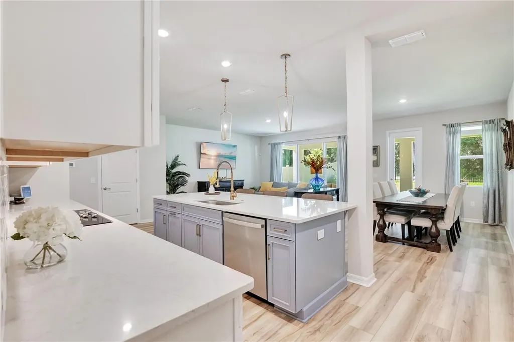 5972 Sacred Oak Avenue Mount Dora FL 32757