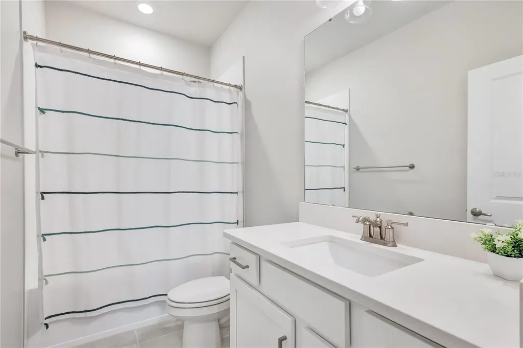 5972 Sacred Oak Avenue Mount Dora FL 32757