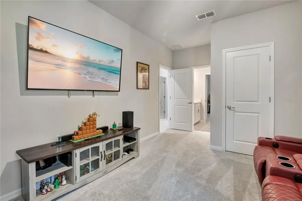 5972 Sacred Oak Avenue Mount Dora FL 32757