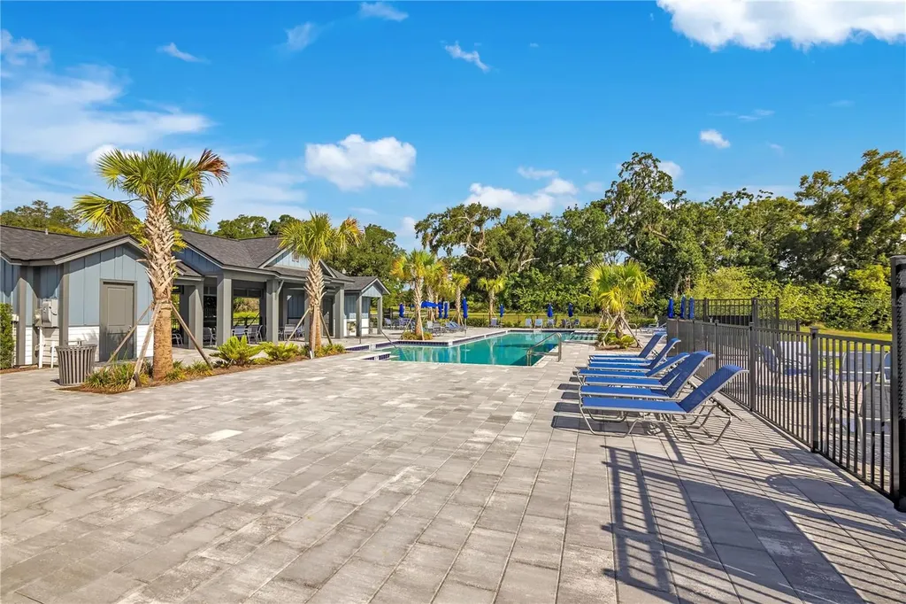 5972 Sacred Oak Avenue Mount Dora FL 32757
