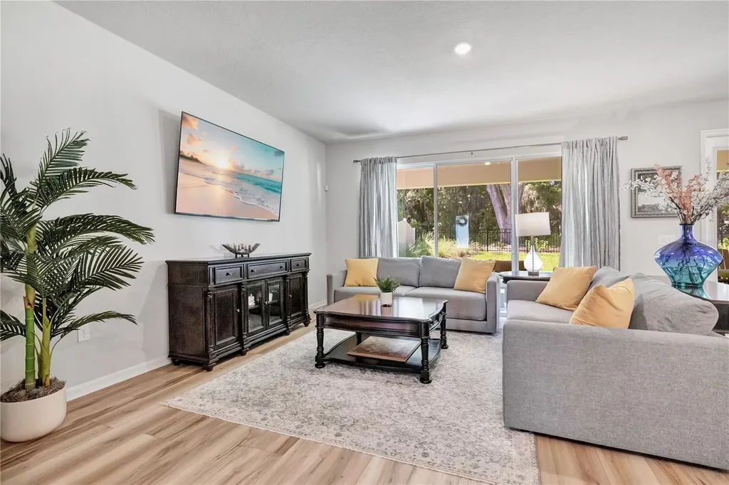 5972 Sacred Oak Avenue Mount Dora FL 32757