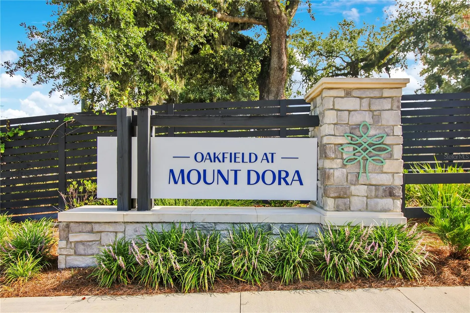 5972 Sacred Oak Avenue Mount Dora FL 32757