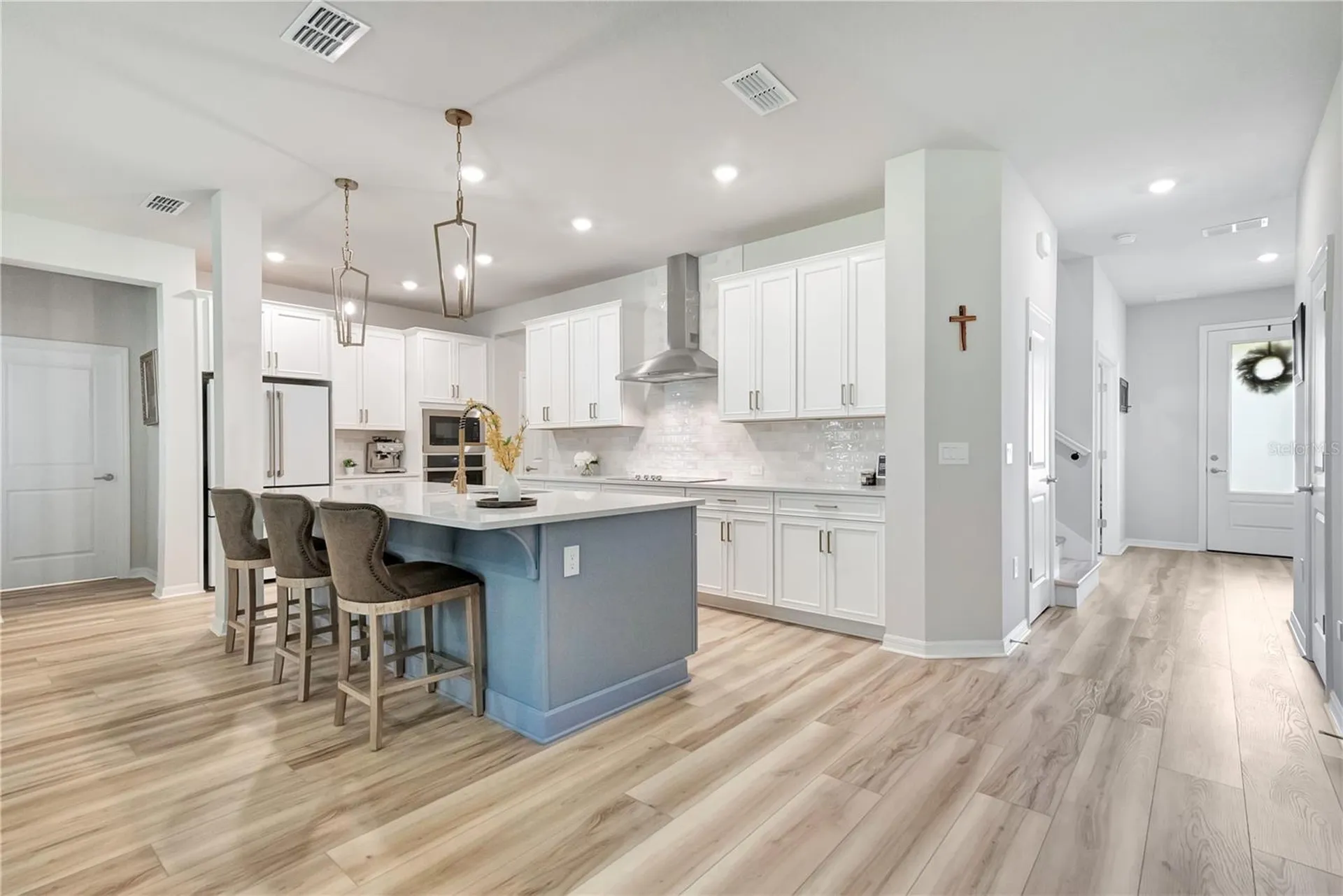 5972 Sacred Oak Avenue Mount Dora FL 32757