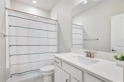 5972 Sacred Oak Avenue Mount Dora FL 32757