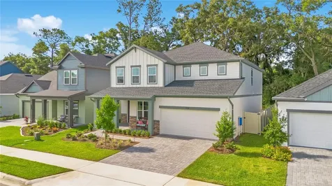 5972 Sacred Oak Avenue Mount Dora FL 32757