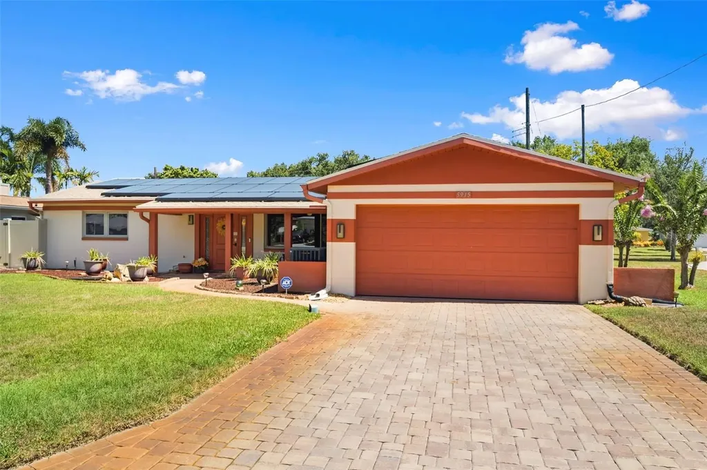 5915 46th Avenue N Kenneth City FL 33709