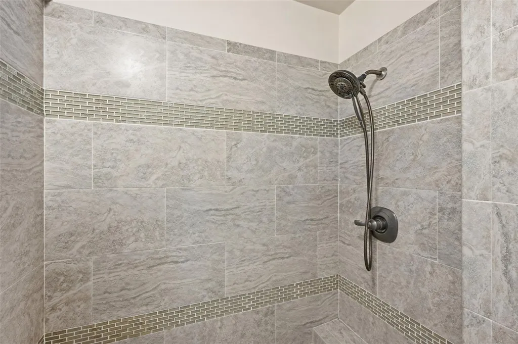 5915 46th Avenue N Kenneth City FL 33709