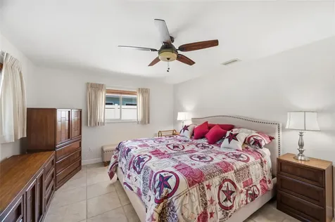 5915 46th Avenue N Kenneth City FL 33709