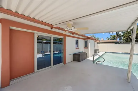 5915 46th Avenue N Kenneth City FL 33709