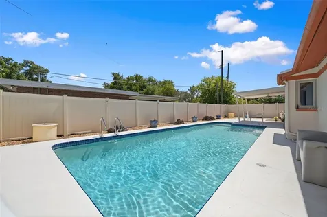 5915 46th Avenue N Kenneth City FL 33709