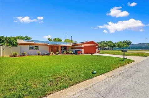 5915 46th Avenue N Kenneth City FL 33709