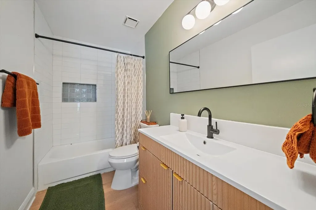 4002 Crockers Lake Boulevard Sarasota FL 34238