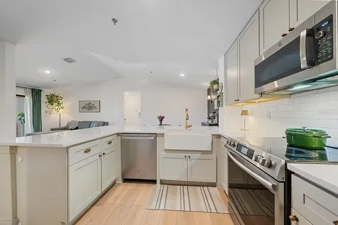 4002 Crockers Lake Boulevard Sarasota FL 34238