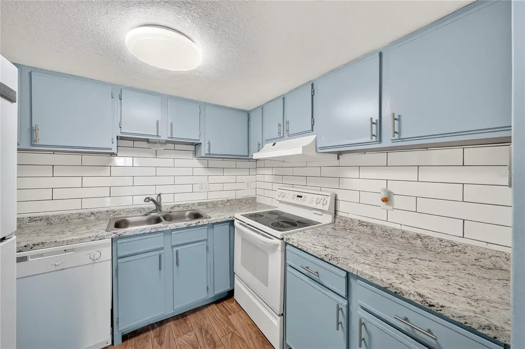 4203 S. Semoran Boulevard Orlando FL 32822