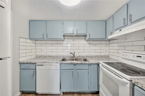 4203 S. Semoran Boulevard Orlando FL 32822