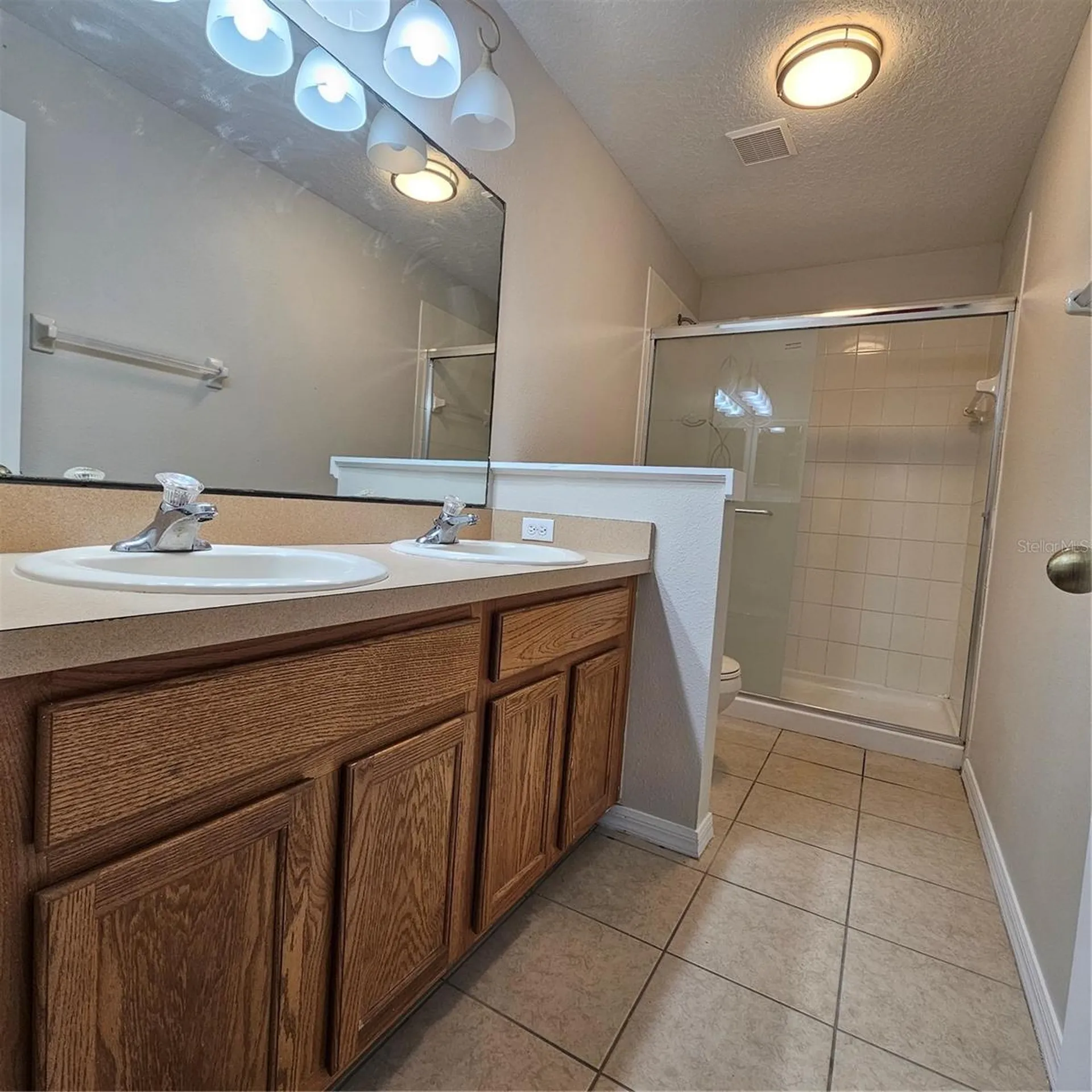 752 Cresting Oak Circle Orlando FL 32824
