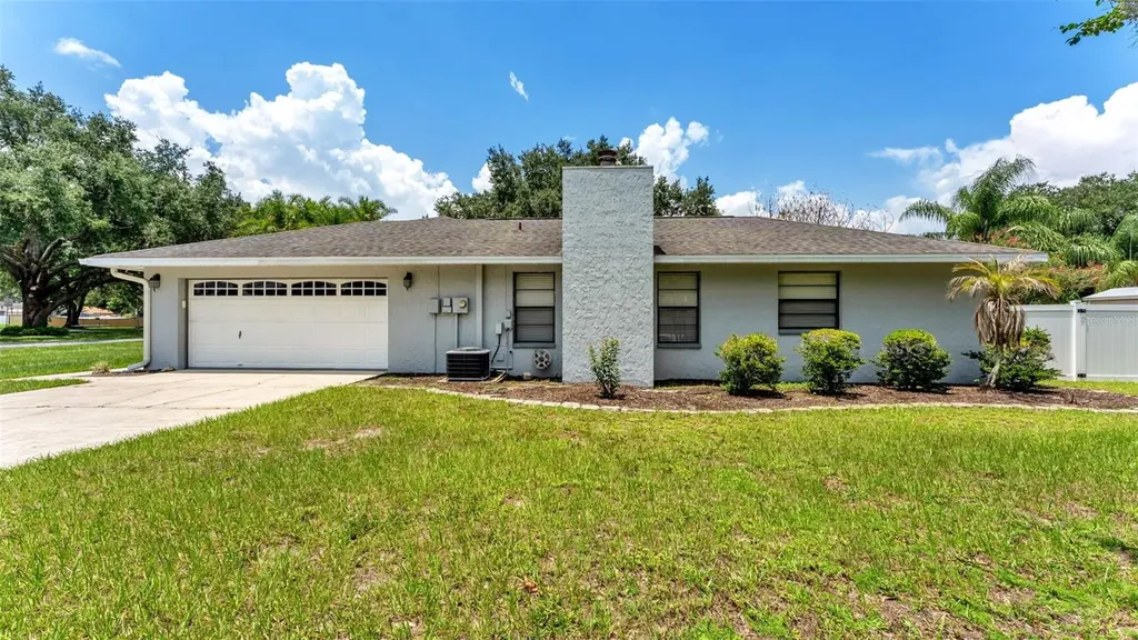 2208 Groveglen Circle Lakeland FL 33812