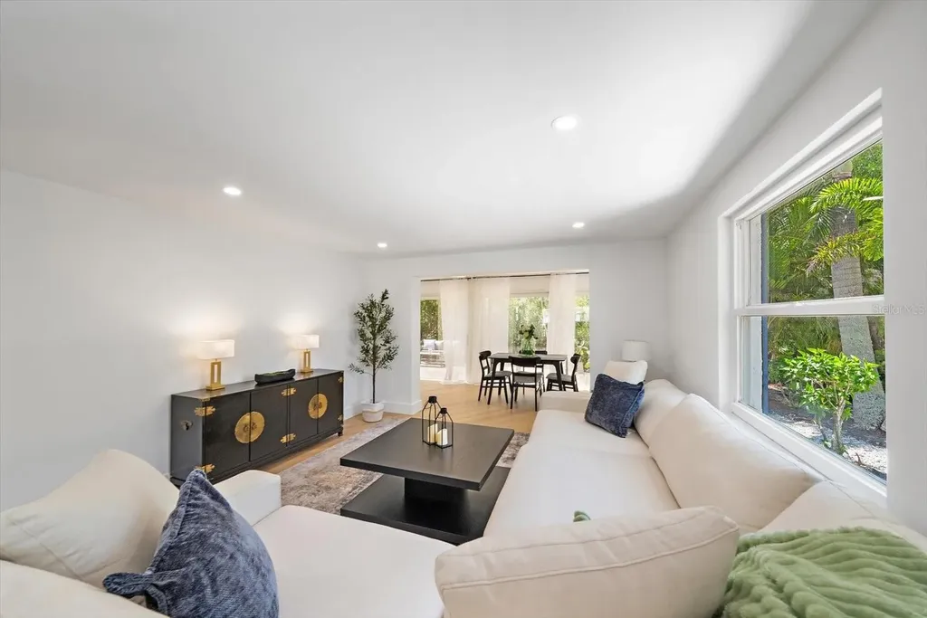 578 Spanish Drive S Longboat Key FL 34228