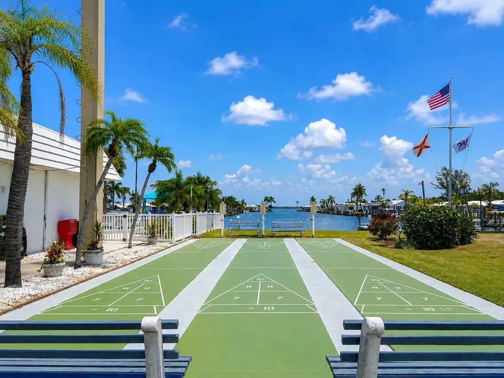 578 Spanish Drive S Longboat Key FL 34228