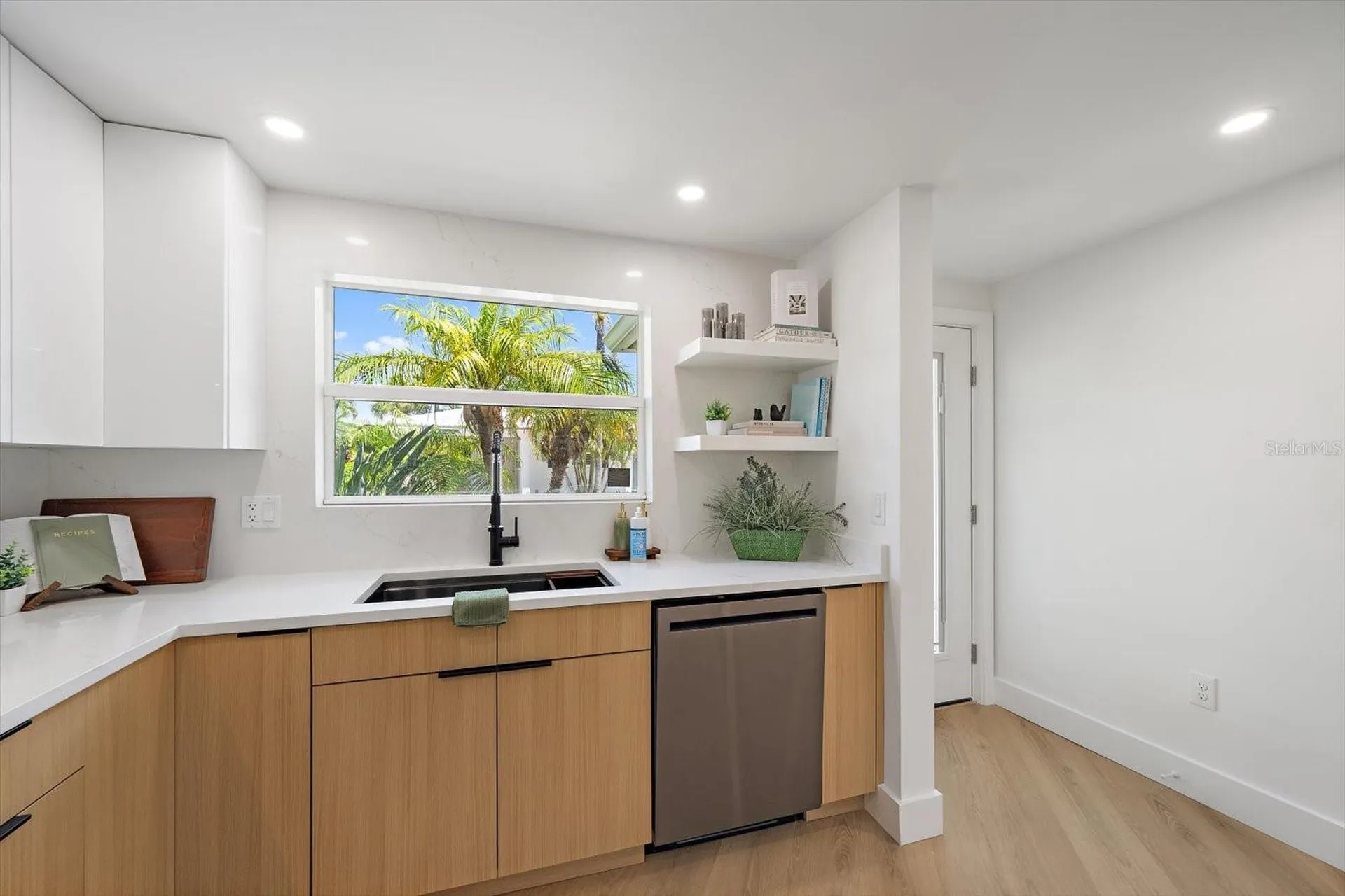 578 Spanish Drive S Longboat Key FL 34228