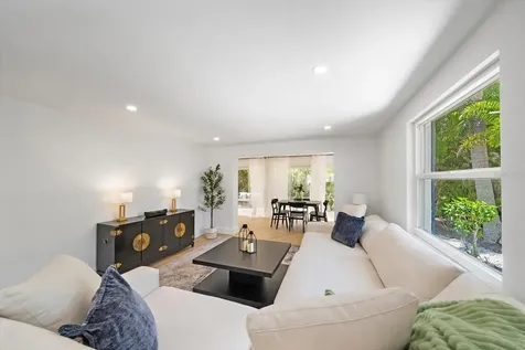 578 Spanish Drive S Longboat Key FL 34228