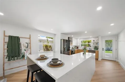 578 Spanish Drive S Longboat Key FL 34228