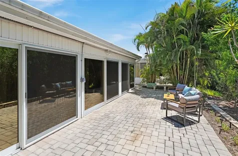 578 Spanish Drive S Longboat Key FL 34228