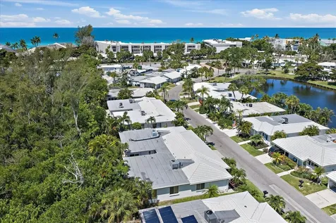 578 Spanish Drive S Longboat Key FL 34228