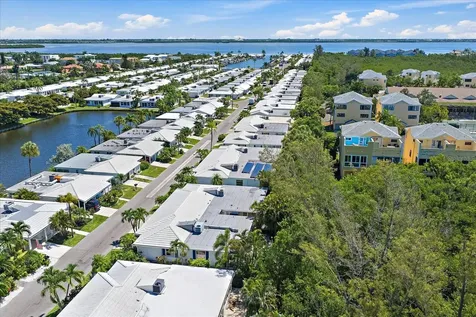 578 Spanish Drive S Longboat Key FL 34228