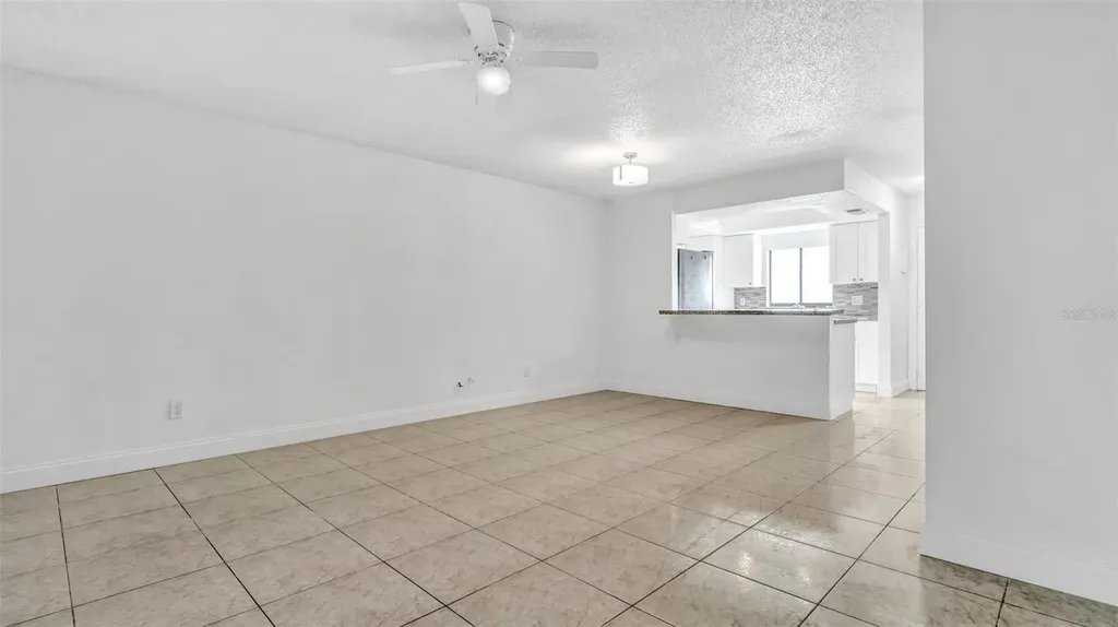 3913 Oak Limb Court Tampa FL 33614