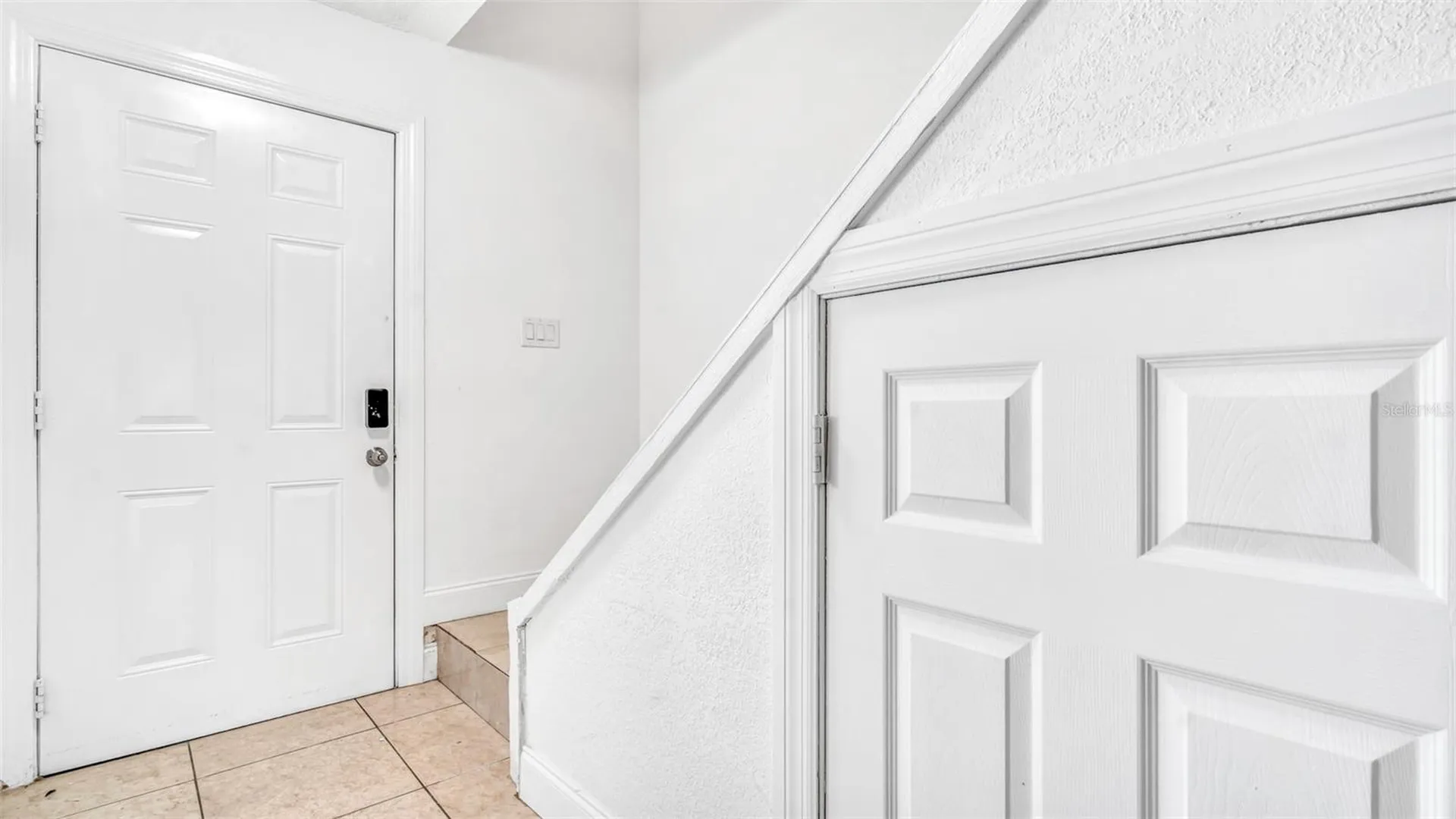 3913 Oak Limb Court Tampa FL 33614