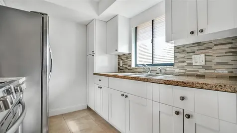 3913 Oak Limb Court Tampa FL 33614