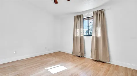 3913 Oak Limb Court Tampa FL 33614