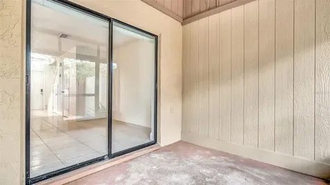 3913 Oak Limb Court Tampa FL 33614