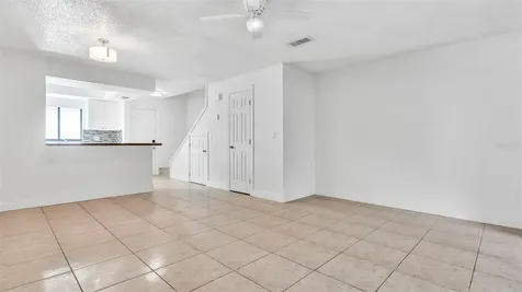 3913 Oak Limb Court Tampa FL 33614