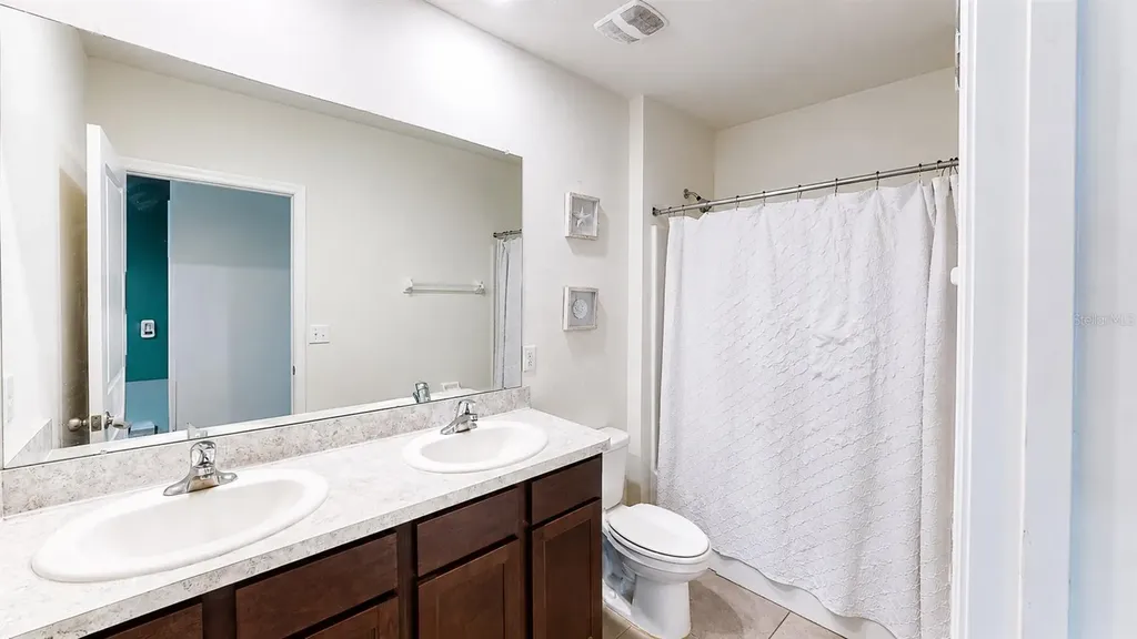 10153 Geese Trail Circle Sun City Center FL 33573