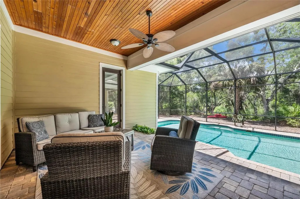 5911 River Forest Circle Bradenton FL 34203