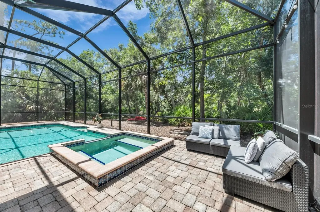 5911 River Forest Circle Bradenton FL 34203